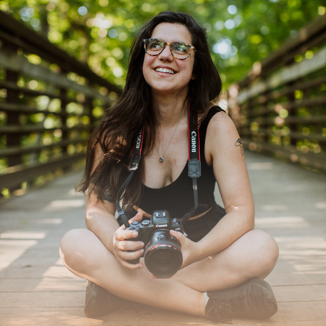 Get The Right Shot! Professional Headshots for Writers - logo